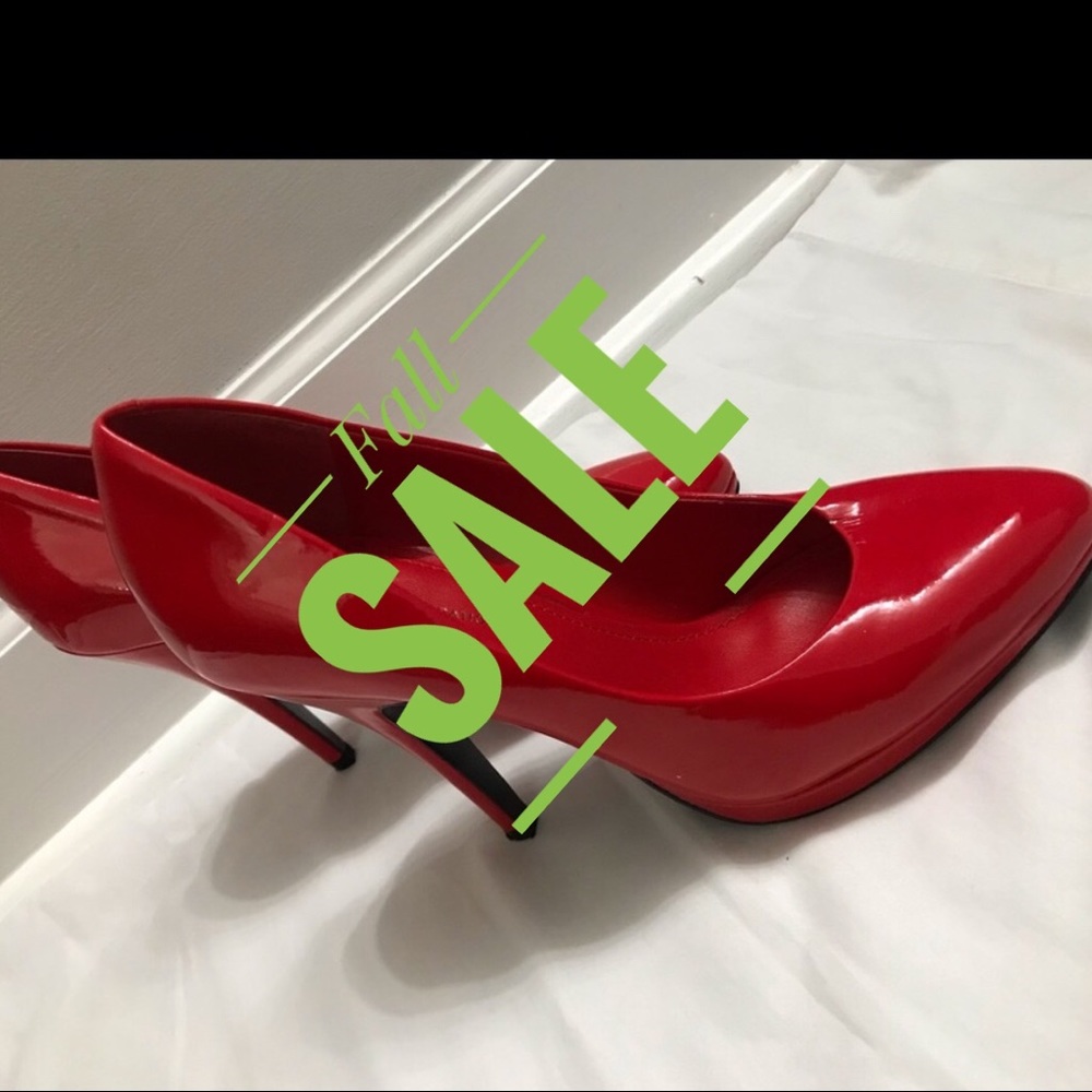 BCBGeneration red shoes (pumps)